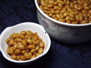 收黄豆视频,视频记录田间喜悦